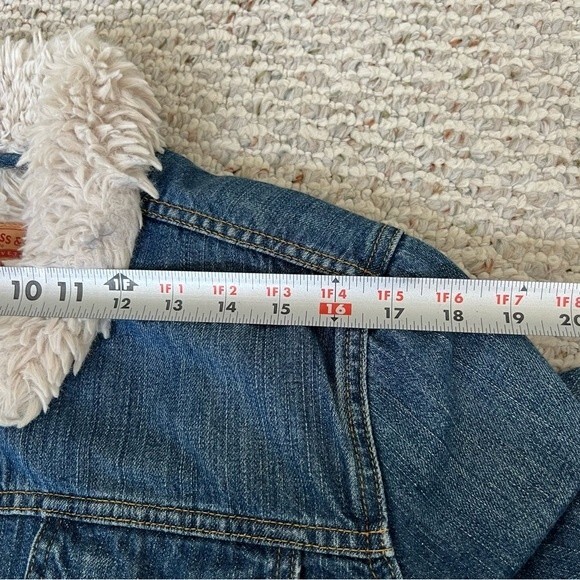 Levi’s Sherpa lined denim jacket - Picture 6 of 11
